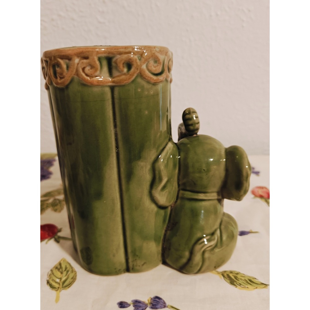 Vintage Baby Elephant Green Ceramic Vase/Planter Asian Motif - Picture 4 of 8
